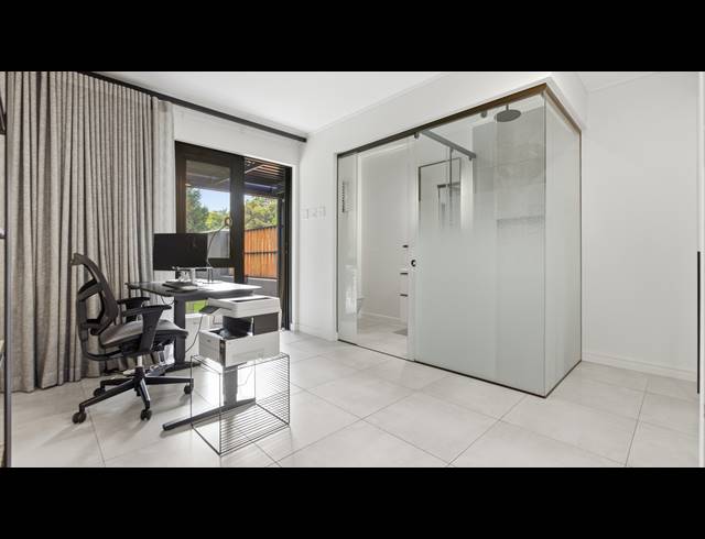 3 bed property to rent in HYDE PARK